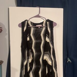 Extra Touch Black and White Chevron Cardigan